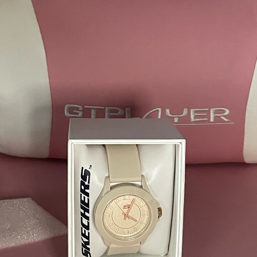 Sketchers nude watch